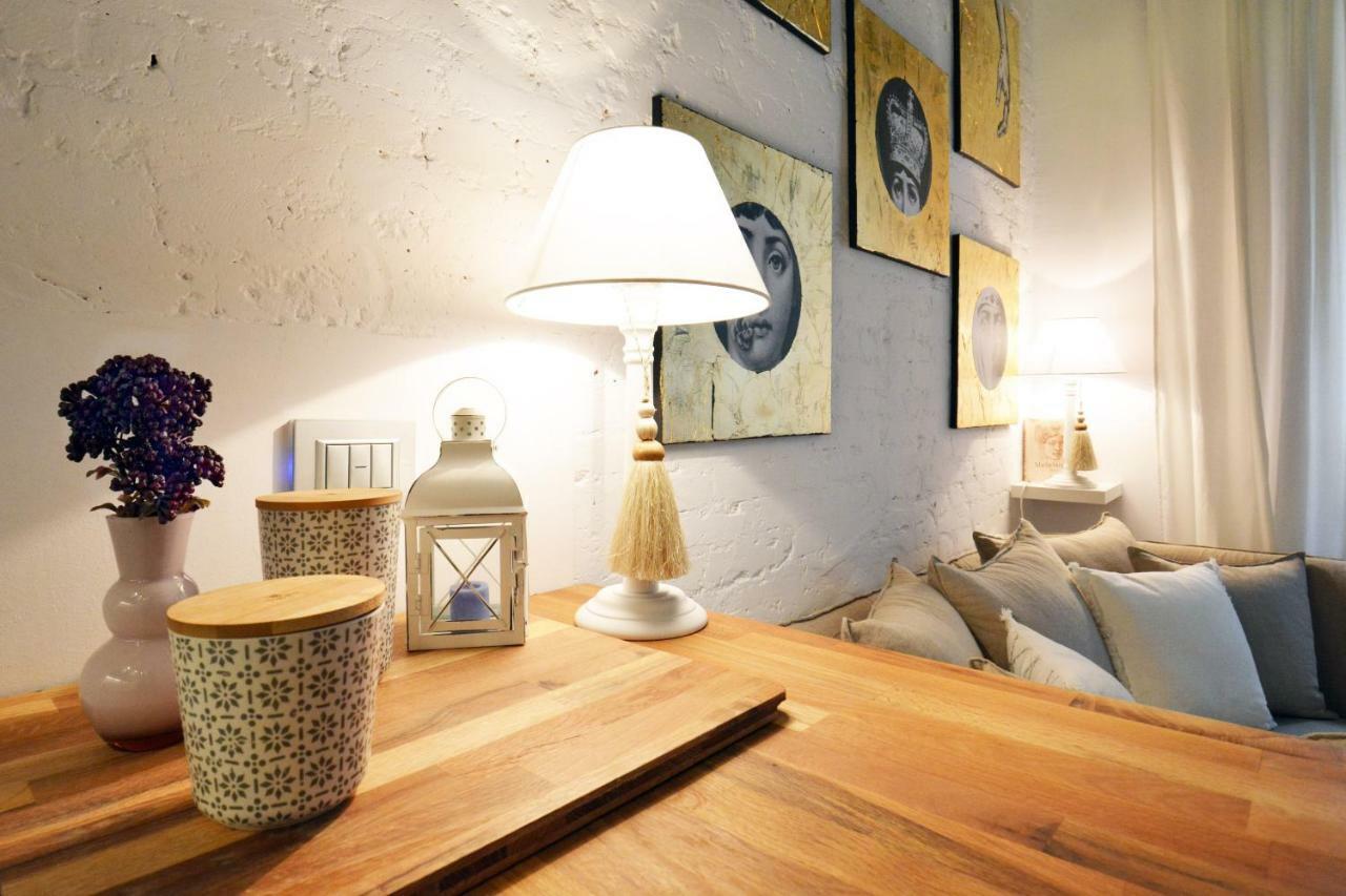 - Biennale 1 - 2 - 3 Apartamento